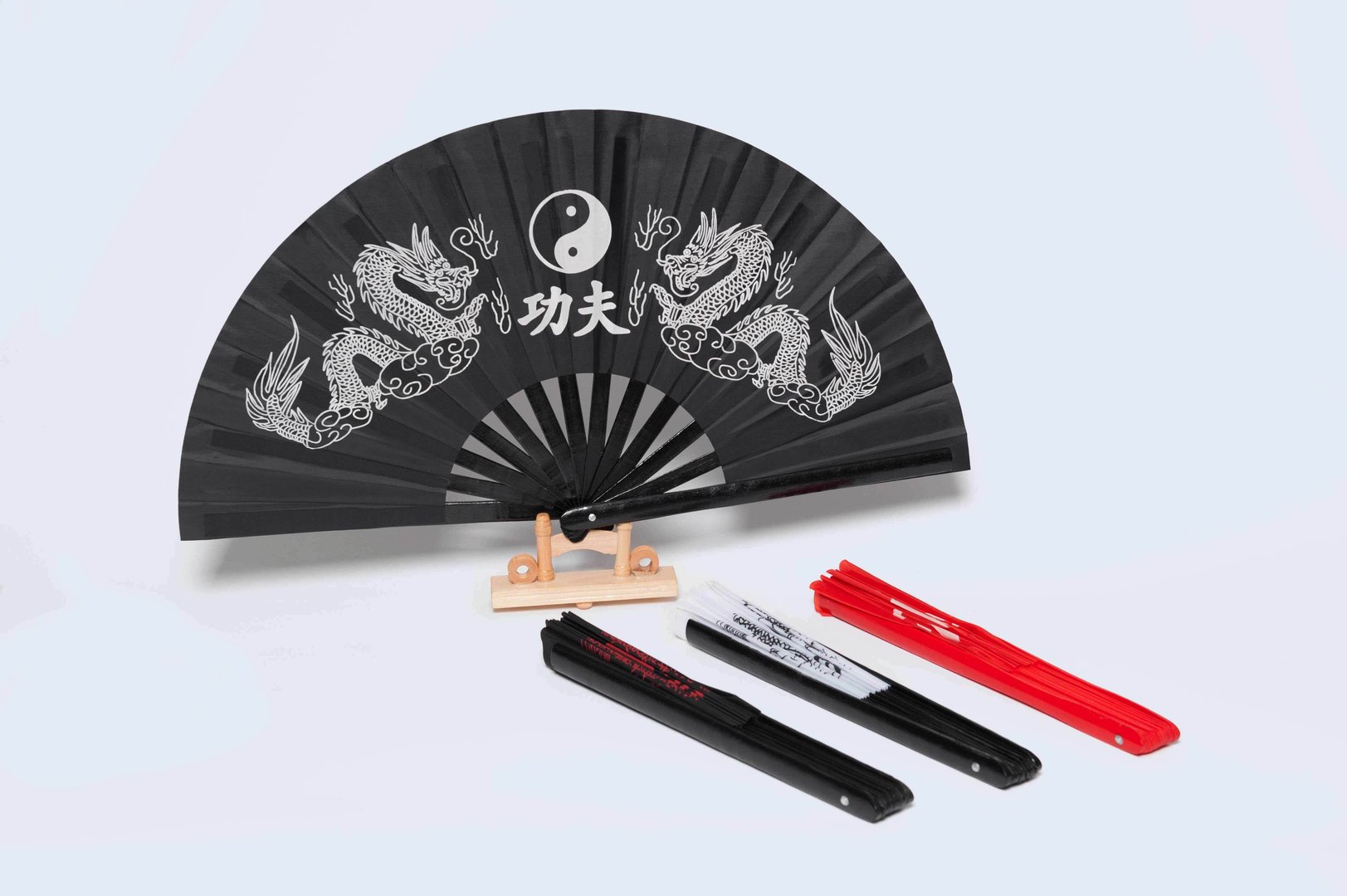 Kung Fu Fächer 64x34cm aus Holz mit Drachen YinYang
